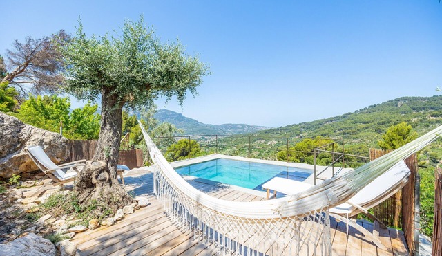 Rural House "Els Abats" with Garden and Wi-Fi