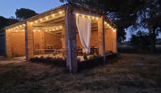 Rustic Farmhouse Retreat in nature near Costa Brava beaches & Historic Girona