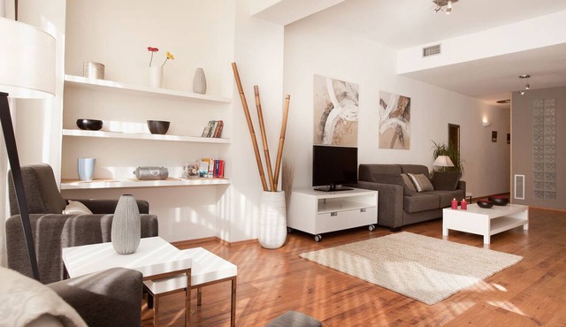 Sant Pau 3 - Superb 3-bedroom apartment in central Barcelona
