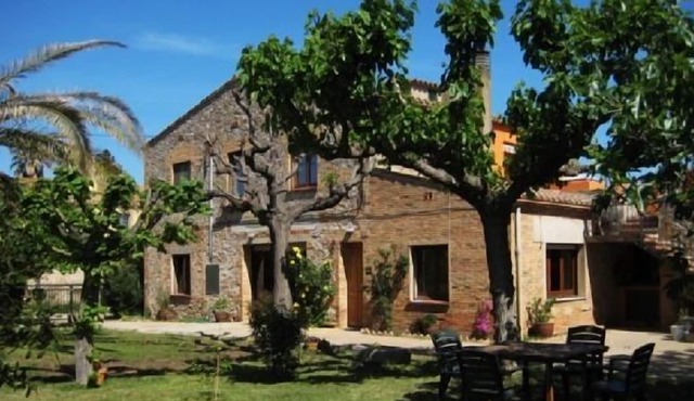 Self catering Can Brancós for 15 people