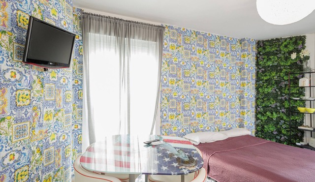 Sevilla Center Premium Apartment with Balcony, Wi-Fi & Air Conditioning