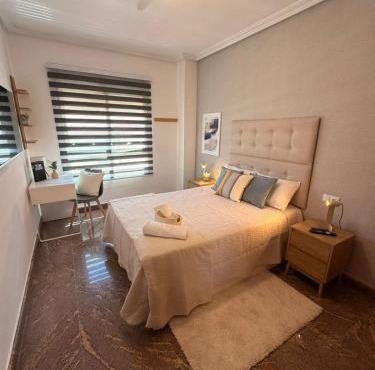 Snug room near Alicante City Center