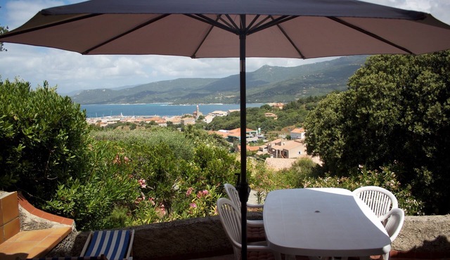 Space, sun and freedom: 4 terraces, private garden, air-conditioned rooms. in Propriano