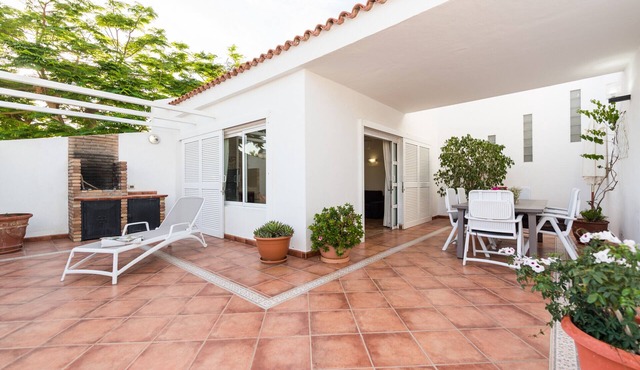 Spacious house in a very quiet area and close to all services