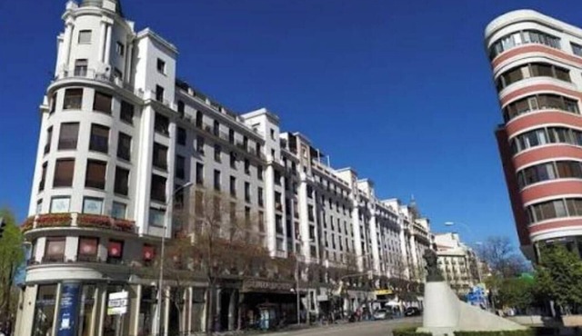 Spacious Family Apartment in Goya – Steps from Movistar Arena
