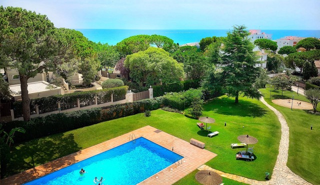 Spectacular sea view, beach 5 min walk. POOL -TENNIS -CONCIERGE