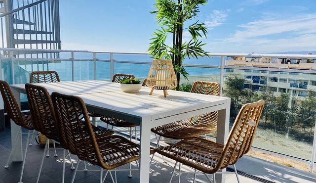 Stor Lägenhet vid Stranden med Fantastisk Terrass