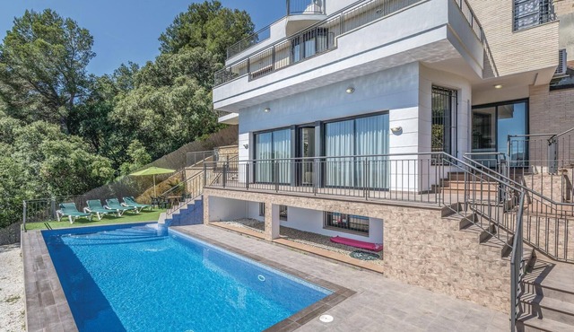 Stunning home in Santa Susanna