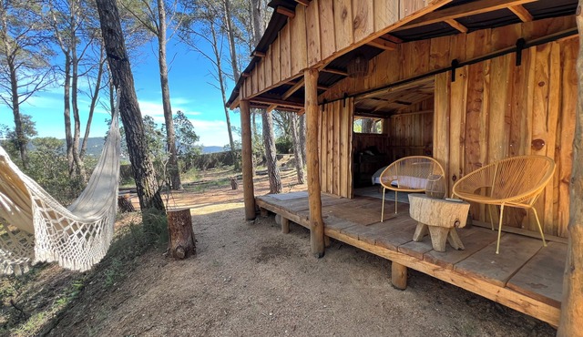Stylish cabin in the woods, close to city and beach