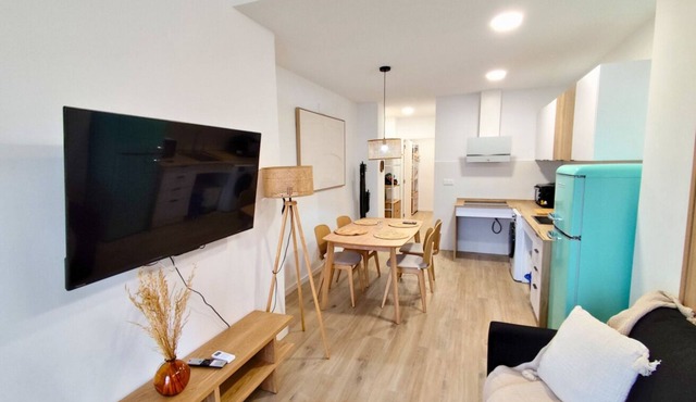 Travel Habitat Orriols - Torrefiel Apartment