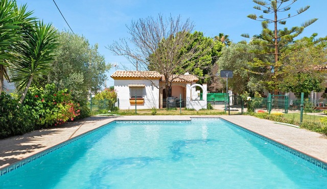 Vacation Home "Casa Paqui 2" with Shared Pool, Private Terrace & Wi-Fi
