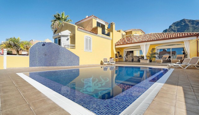Vacation Villa 'Romano' with Sea View, Private Pool and Wi-Fi