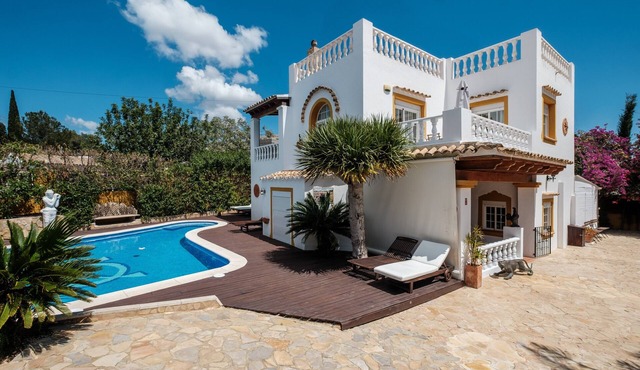 Villa 'Alba' with Private Pool, Wi-Fi and Air Conditioning
