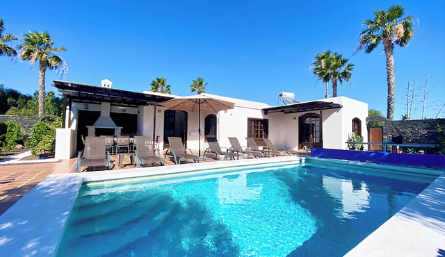 Villa Alicia, Moderne Exklusive Villa in Puerto del Carmen