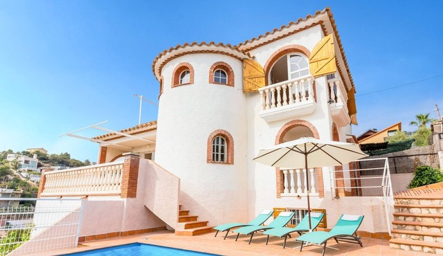 Villa Calma I - Five Bedroom Villa, Sleeps 11