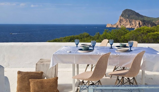 Villa in Cala Salada area with Amazing Sunset View