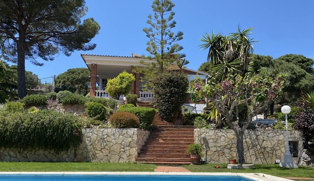 Villa with private pool and incredible views
