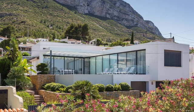 Villa lussuosa e all'avanguardia con splendida vista