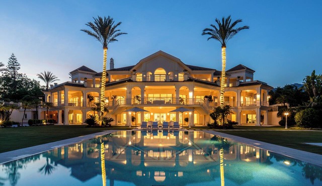 Villa Mary: Beachfront Mansion, Golden Mile Marbella. 10 Suites, 3 Pools, Spa