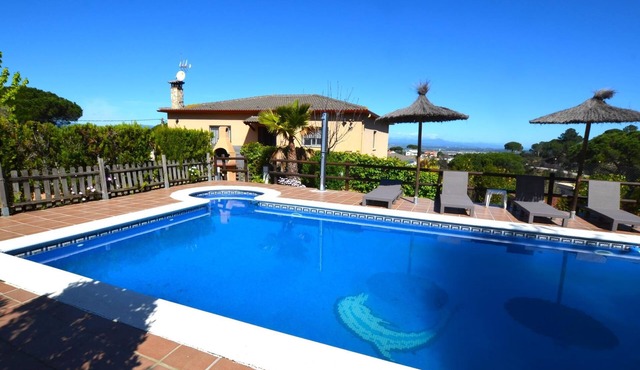 Villa Pelican 8 people , 8 kms from Lloretde mar