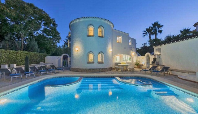 Villa Perlita Javea, large villa with private pool, wifi and airconditioning.