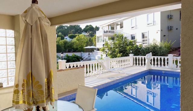 Villa Serenity Altea- Luxury apartment with pool, gym & billiards
