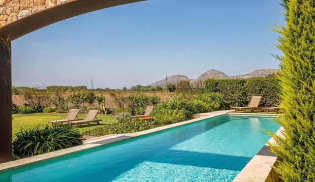 Villa Torroella - Six Bedroom Villa, Sleeps 12