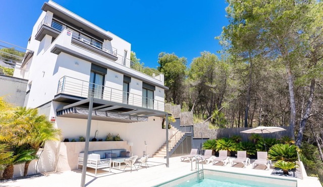 Villa Valentino I - Four Bedroom Villa, Sleeps 10