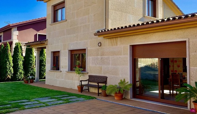 Villa With Garden and Pool - In Moaña - Rias Baixas