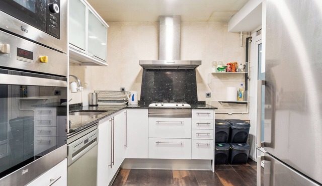 Your home in BCN, office & gym & parking free