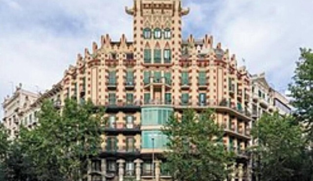 Your Stylish Barcelona Escape Near Passeig de Gracia
