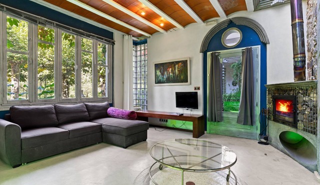 Zentralclub Proton: Mountain View Rural House with Private Terrace and Wi-Fi