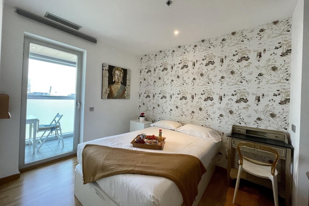 El Port Apartment | Apartment in front of Fira Gran Via