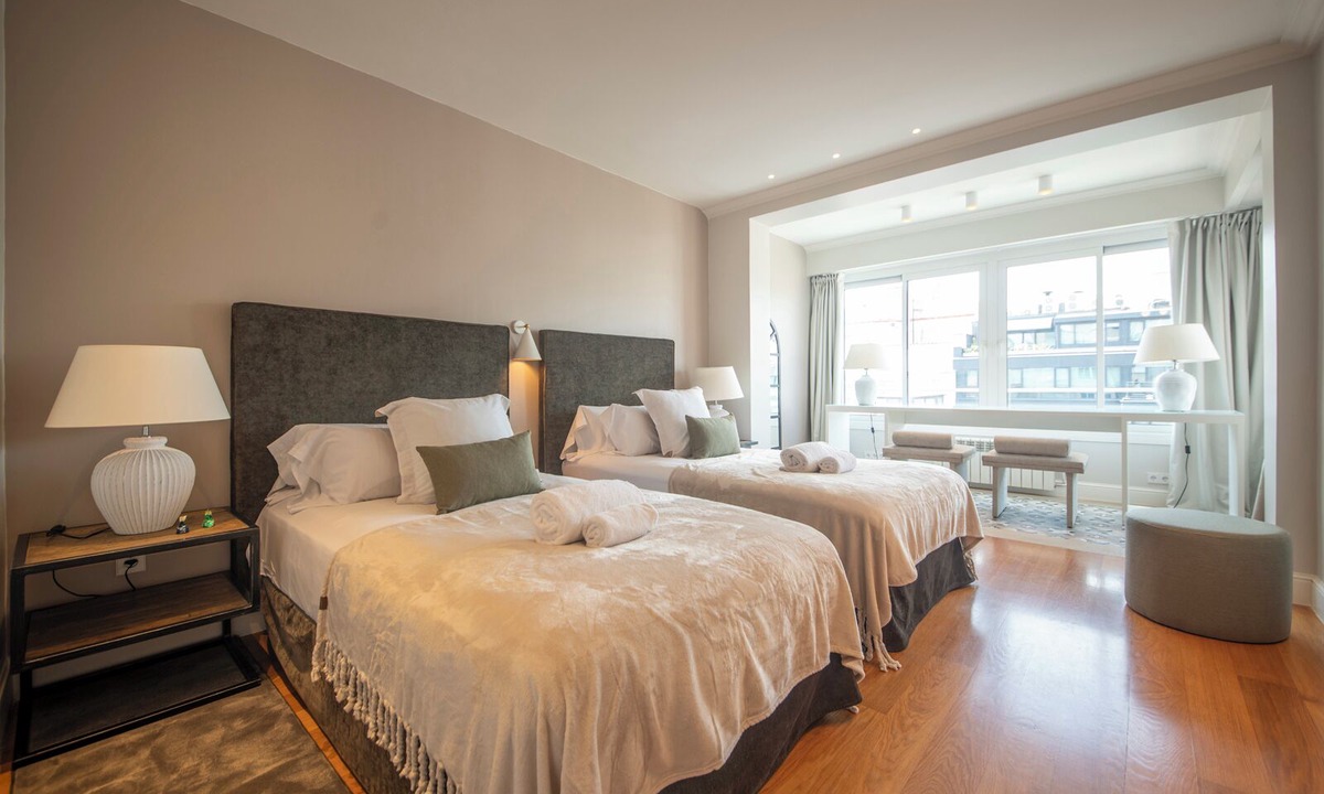 Sant Gervasi Apartment | Five Bedroom duplex apartment with sunny terrace - You Stylish