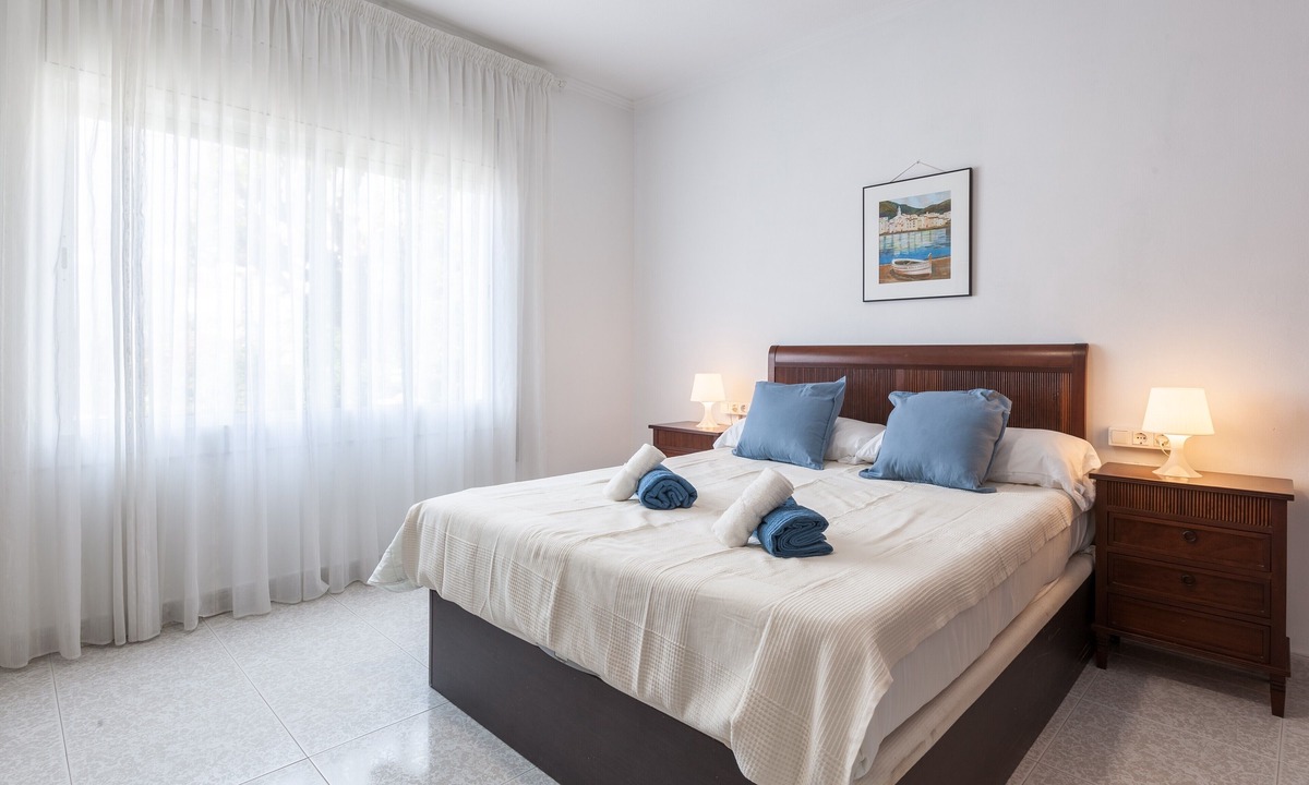 Canet de Mar Apartment | Bright 'Bruc Beach' Apartment with Private Pool, Wi-Fi & Air Conditioning