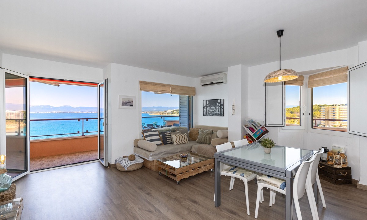 Cap de Salou Apartment | Amazing sea views - only families - UHC CANTILMAR