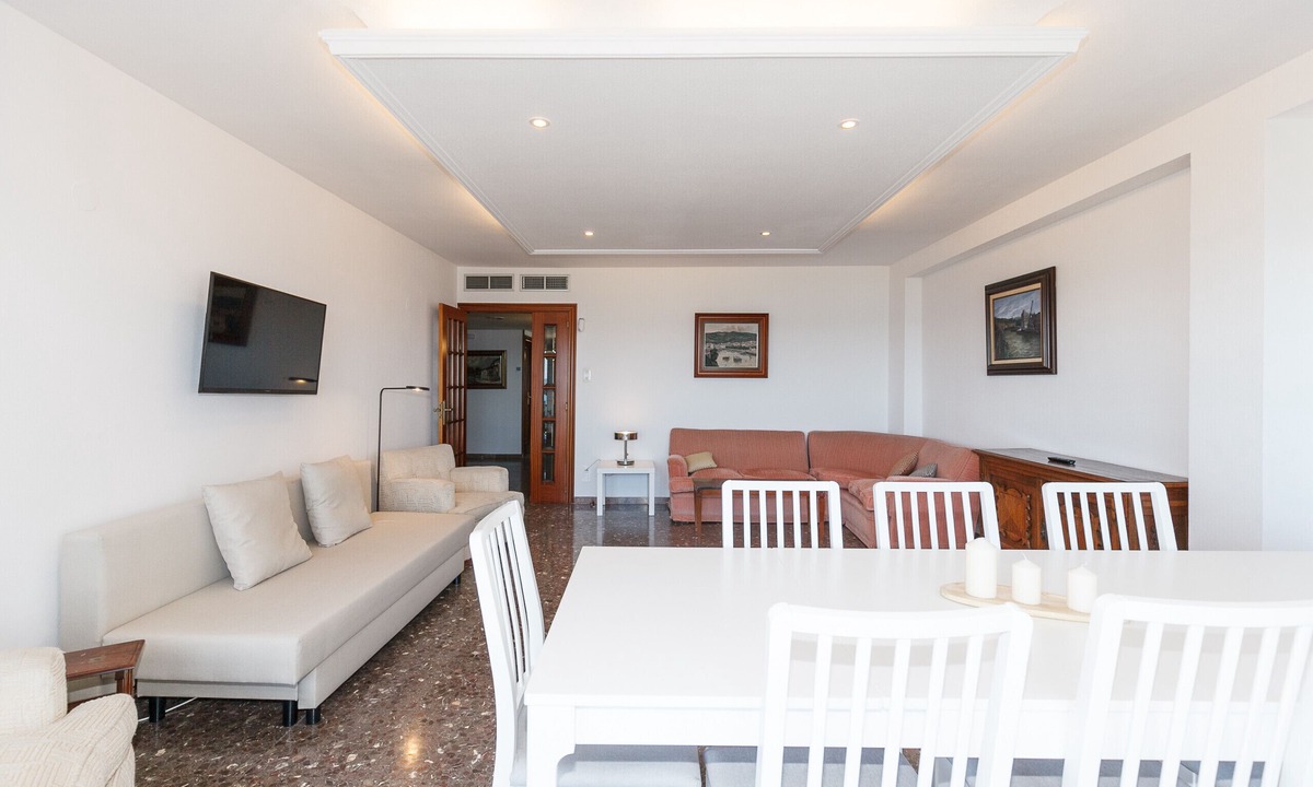 Salou City Centre Apartment | Spectacular Apartment in the heart of Paseo Jaime I - UHC ANAGABU (Only families)