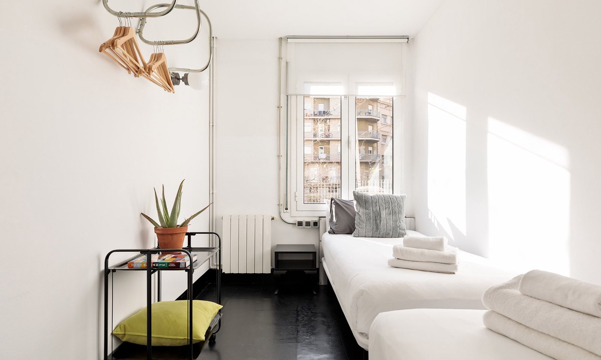 El Camp de l'Arpa del Clot Apartment | Eulalias Lodges Barcelona