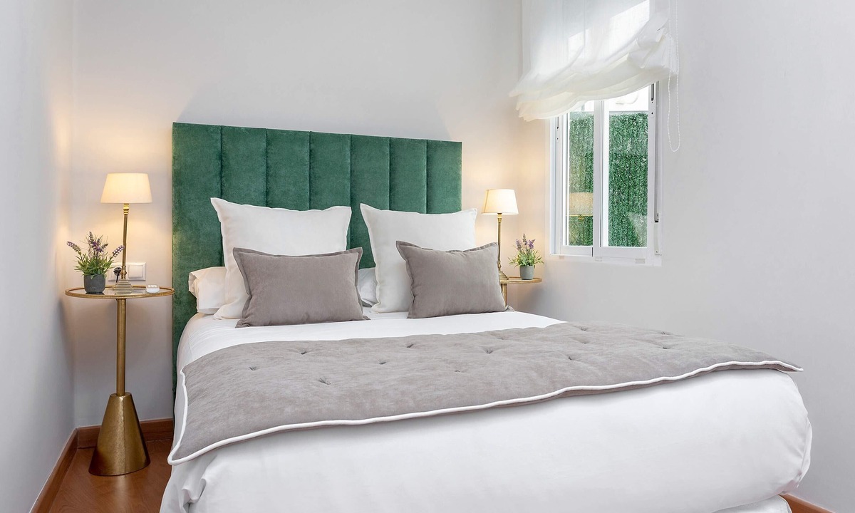 Centro Comercial Apartment | Genteel Home Manuel de Sandoval