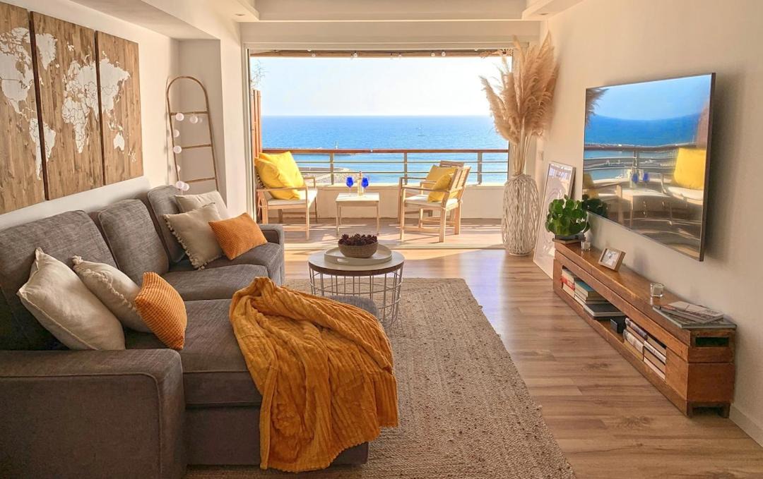 Arenys de Mar Apartment | Chic Beachfront Flat Top Views, Wi-Fi Parking