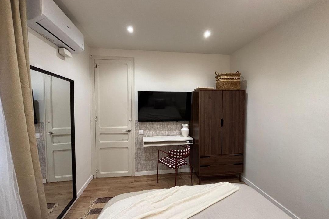 La Sagrada Familia Apartment | Lovely Apartment with Balcony in Sagrada Familia