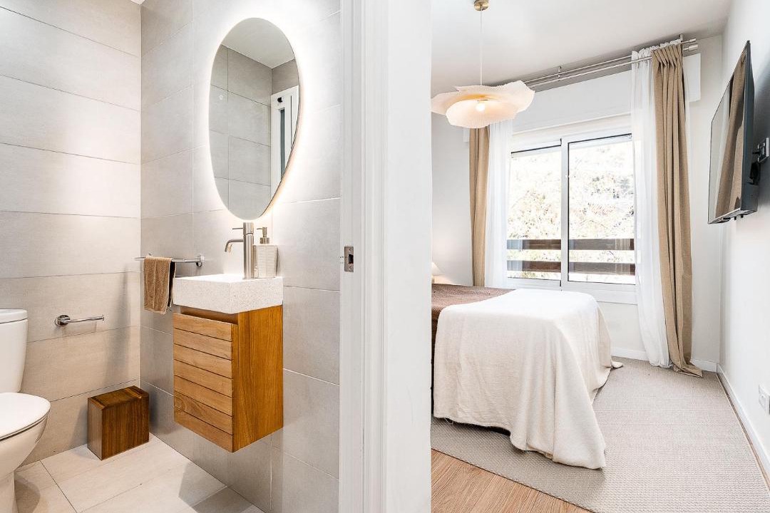 La Maternitat i Sant Ramon Apartment | Barcelona Stadium Luxury Apartment
