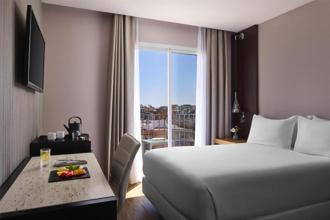 La Maternitat i Sant Ramon Hotel | NH Barcelona Stadium