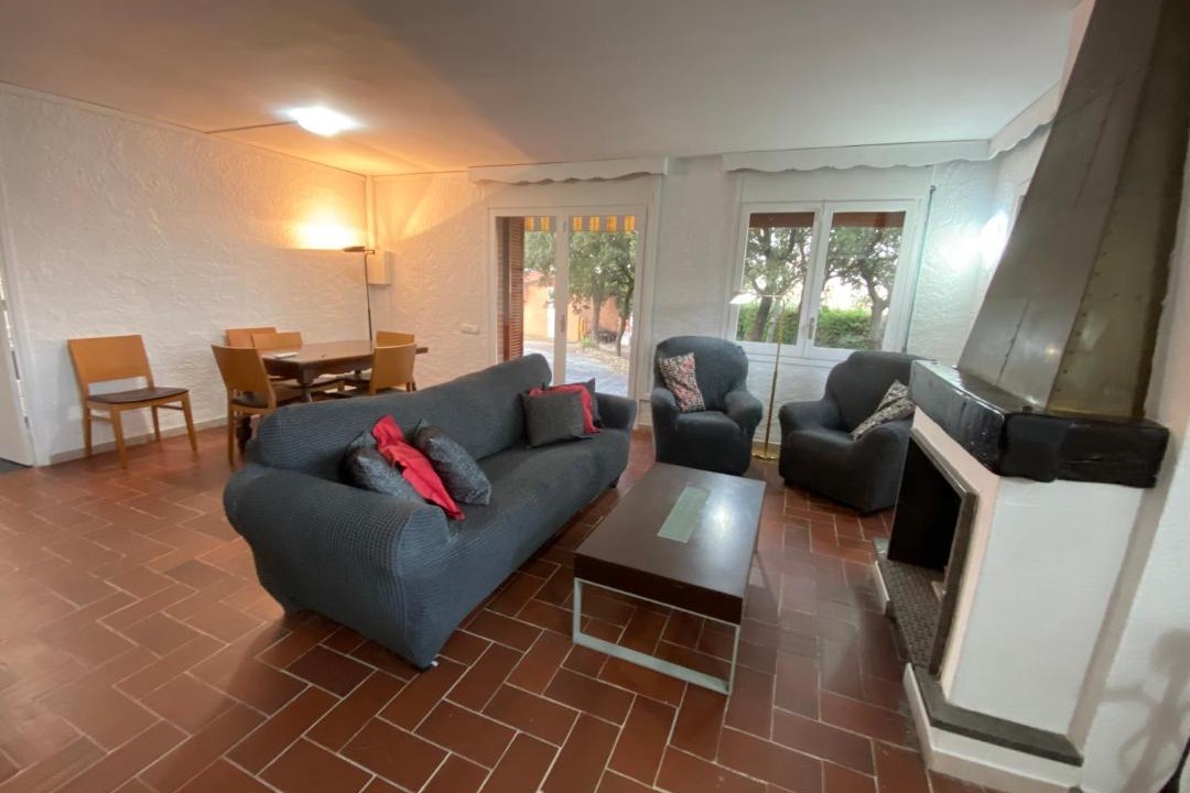 Suria Apartment | Mas Oliver de Mas Pujol