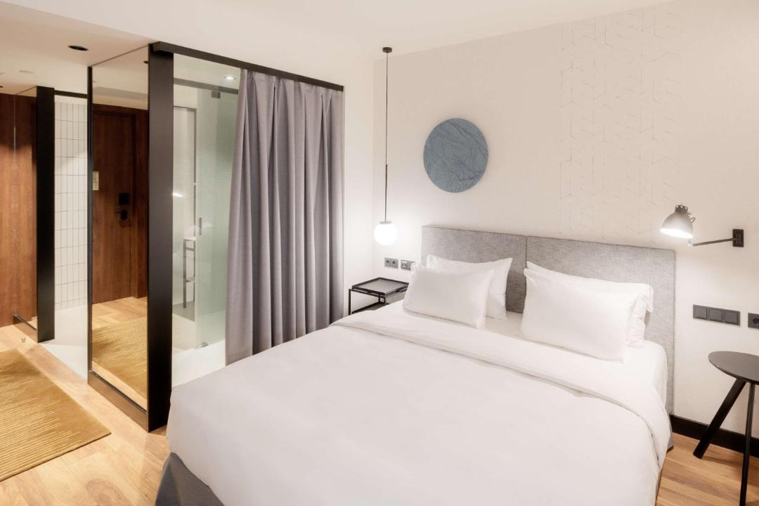 el Camp d'en Grassot i Gracia Nova Hotel | Radisson Blu 1882 Hotel, Barcelona Sagrada Familia