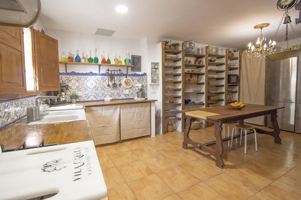 Photo of Kitchen in Castellfollit del Boix