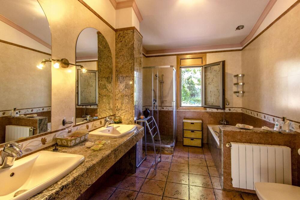 Photo of Bathroom in Torrelles de Llobregat