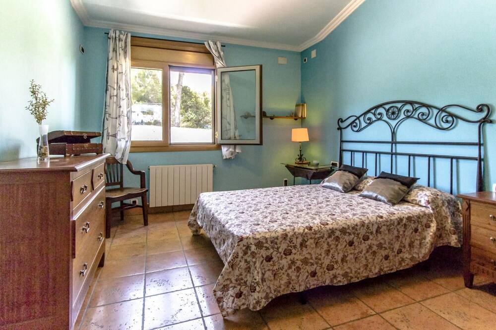 Photo of Bedroom in Torrelles de Llobregat