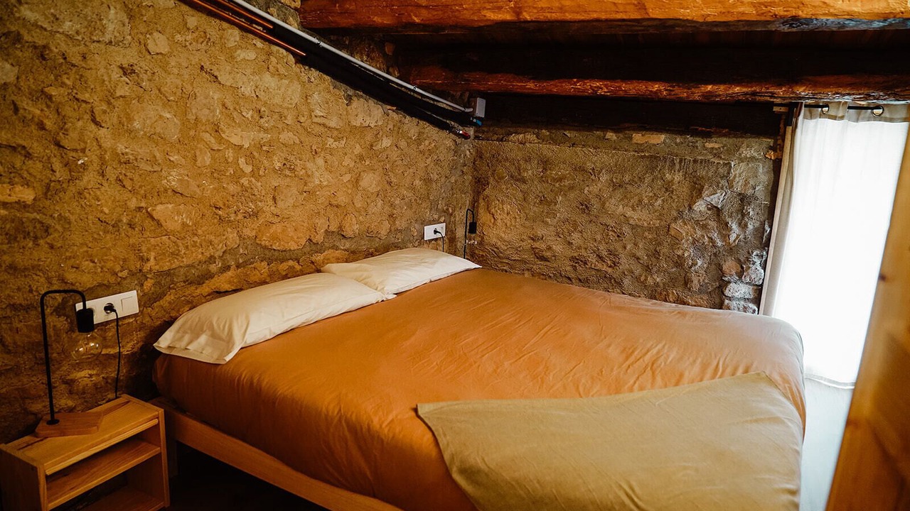 Photo of Bedroom in Naves