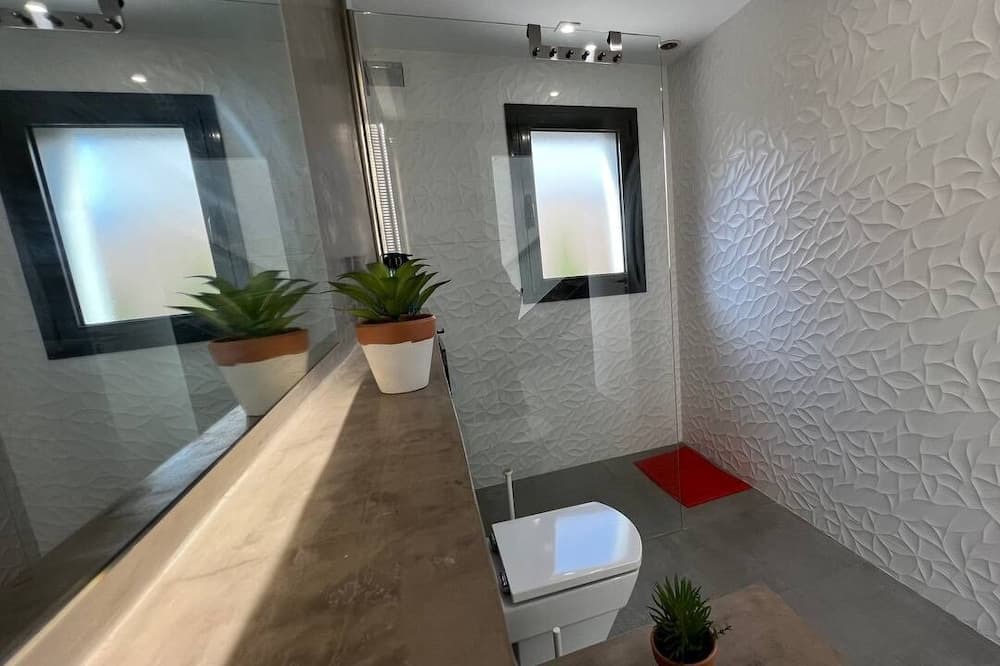 Photo of Bathroom in Montgat